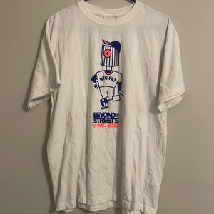 Men’s Adidas shirt size L no stains